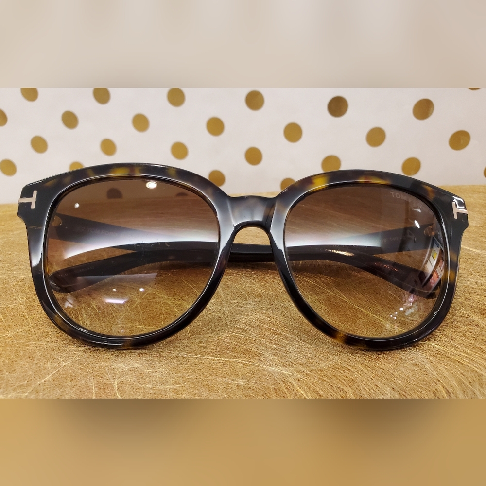 ποΈ TOM FORD Olivia-02 TF914 52F Dark Havana Sunglasses - Picture 3 of 10